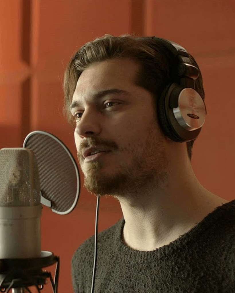 Çağatay Ulusoy : Un Talent Polyvalent dans le Monde du Divertissement Turc 1 Çağatay Ulusoy