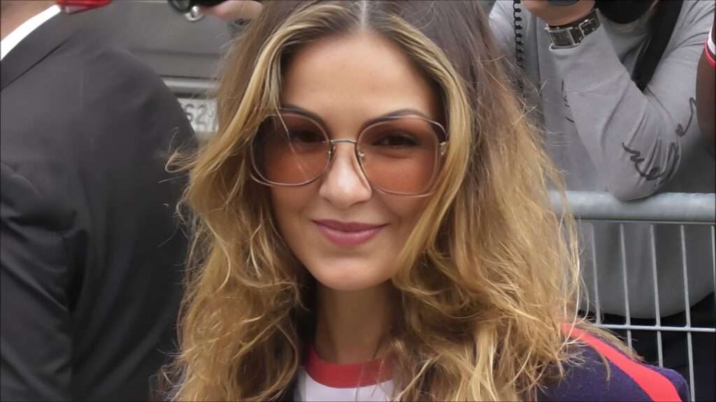 Nadia Farès